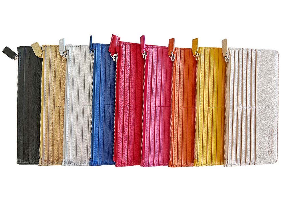 Wallet, Taschenorganizer, schlanke Geldbörsen und Kartenhalter-Geldbörsen
Slim wallet in Farbe
schlanke Geldbörsen (Slim Wallets) für Frauen:
Schlanke Damen-Geldbörse aus Leder
Minimalistisches Slim Wallet für Frauen mit Reißverschluss
Kompaktes Damen-Portemonnaie mit Kartenfächern und Münzfach
Elegante schmale Brieftasche für Frauen aus Echtleder
Leichte und dünne Geldbörse für Damen mit Sicherheitsverschluss
Damen-Slim-Wallet für die Handtasche – klein und praktisch Luxuriös