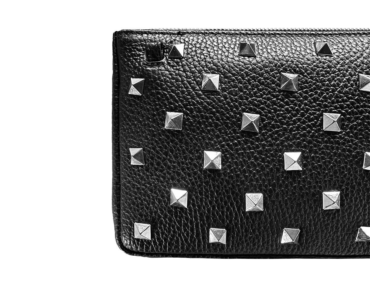 kleine Ledertasche mit eckigen Nieten, kleine Ledertasche, Nietentasche klein, kleine Nietentasche mit reckigen Nieten kaufen, Nietentaschen, minibag mit Nieten, mini bag mit Nieten, Handytasche mit Nieten eckig, kleine schwaze Tasche mit Nieten