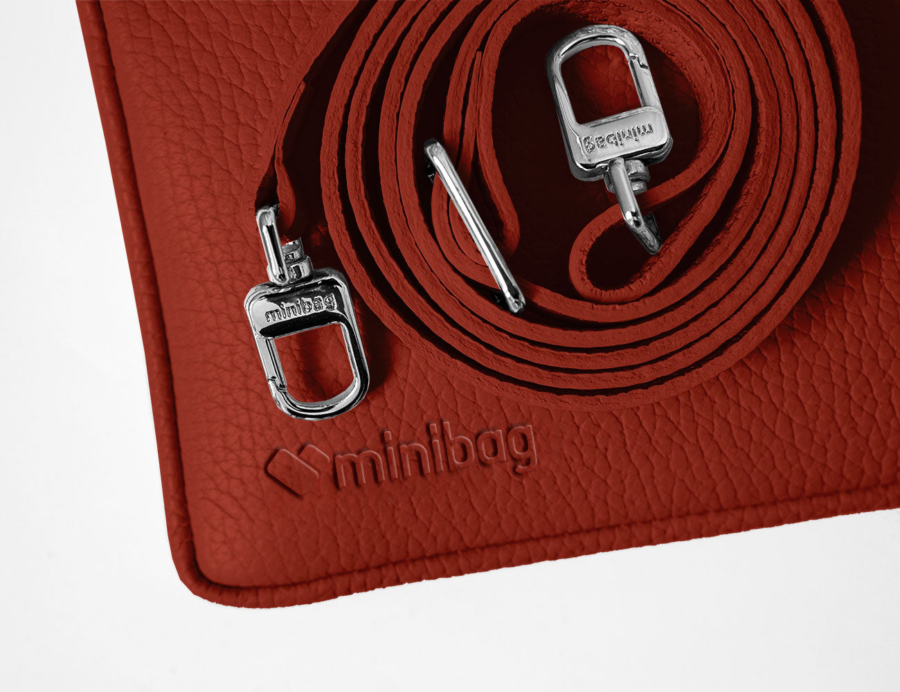 minibag rusty, Ledertasche rostrot, Clutch rostrot, Ledergurt rostrot, minibag Detailaufnahme